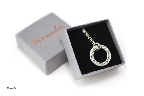 Vernada® Design -kaulaketju, ELÄ. NAURA. RAKASTA., teräsketju, siro, 44cm